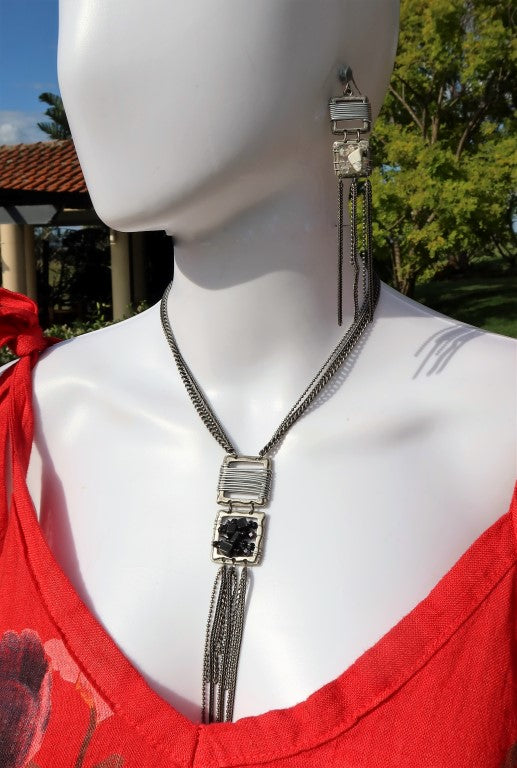 2E02-Stylish Necklace With Seed Bead Pendant