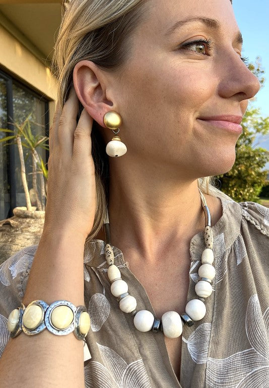 2G370-Elegant Beaded Necklace