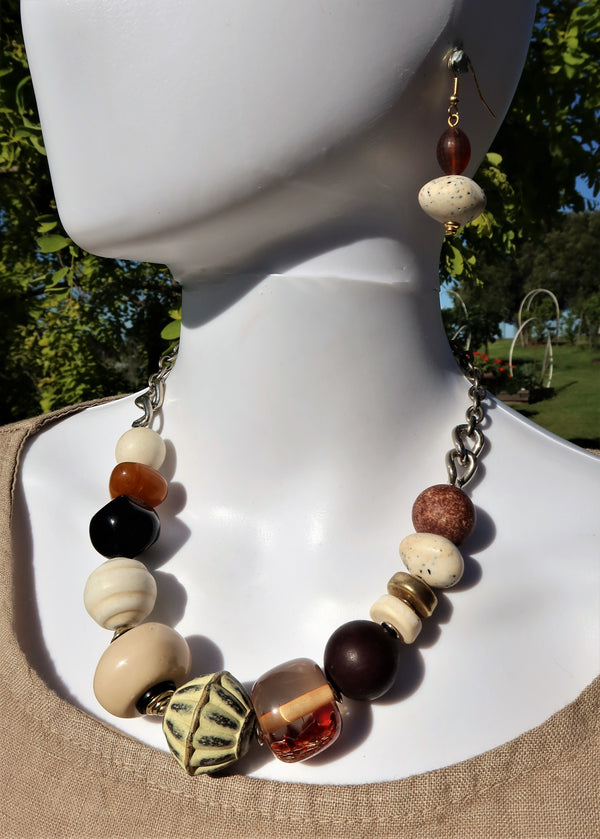 2G863-Stylish Italian Beaded Necklace