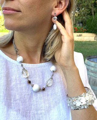 2G903-Elegant Beaded Necklace With Silver Plated Chain