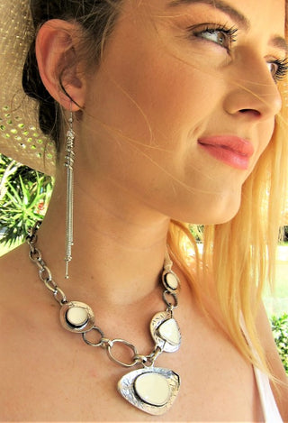 2M717-Silver Plated Metal And Enamel Inlay Necklace