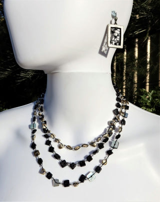 2B452-Shell Layered Necklace